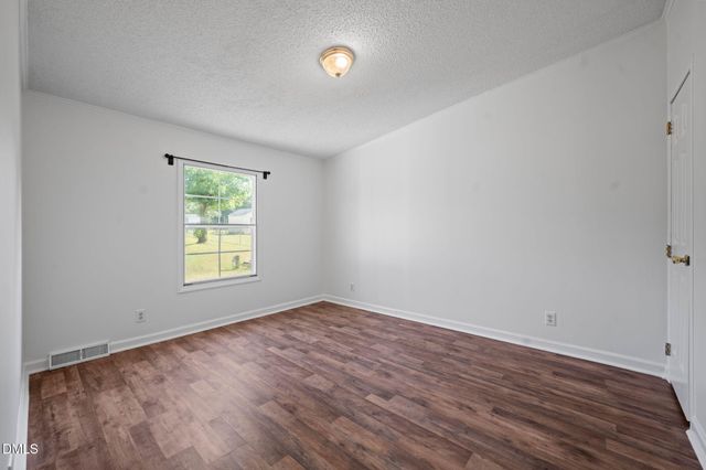 913 Silas Moore Road, Benson, NC 27504