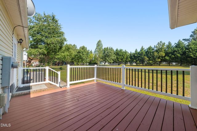 913 Silas Moore Road, Benson, NC 27504