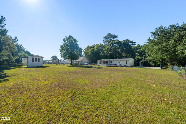 913 Silas Moore Road, Benson, NC 27504