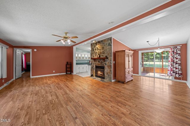 913 Silas Moore Road, Benson, NC 27504