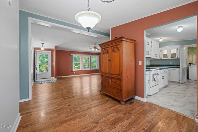 913 Silas Moore Road, Benson, NC 27504
