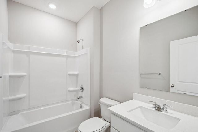 17250 Dimension Avenue, Lakeville, MN 55044