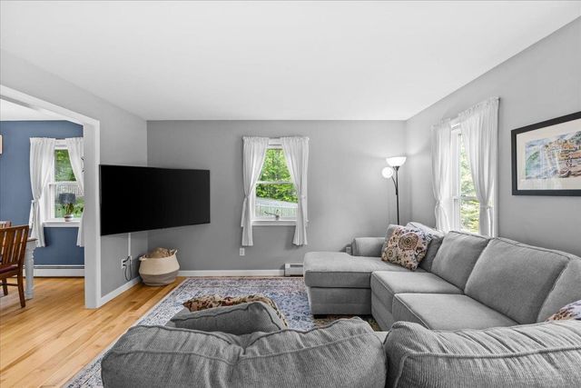 4 Greenbriar Drive, Essex, VT 05452