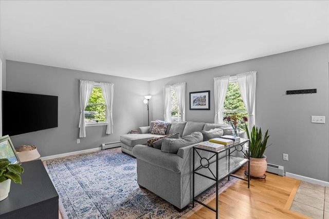 4 Greenbriar Drive, Essex, VT 05452