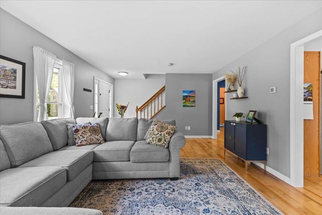 4 Greenbriar Drive, Essex, VT 05452