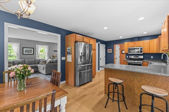 4 Greenbriar Drive, Essex, VT 05452
