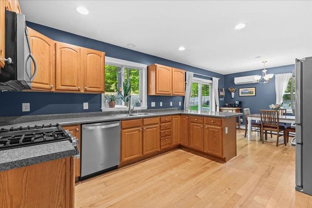 4 Greenbriar Drive, Essex, VT 05452