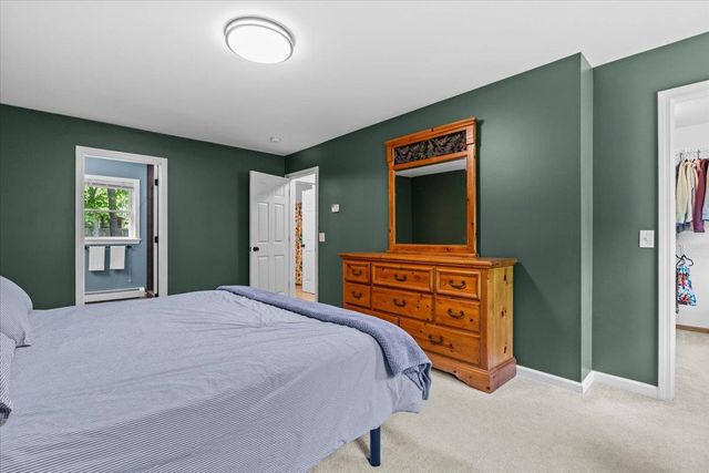 4 Greenbriar Drive, Essex, VT 05452