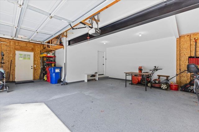 4 Greenbriar Drive, Essex, VT 05452