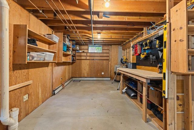 4 Greenbriar Drive, Essex, VT 05452