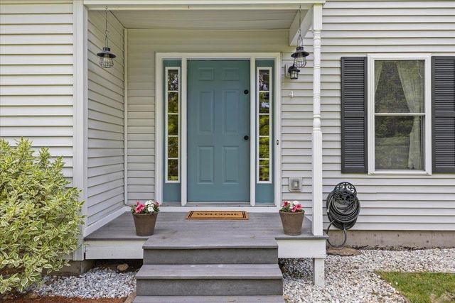 4 Greenbriar Drive, Essex, VT 05452