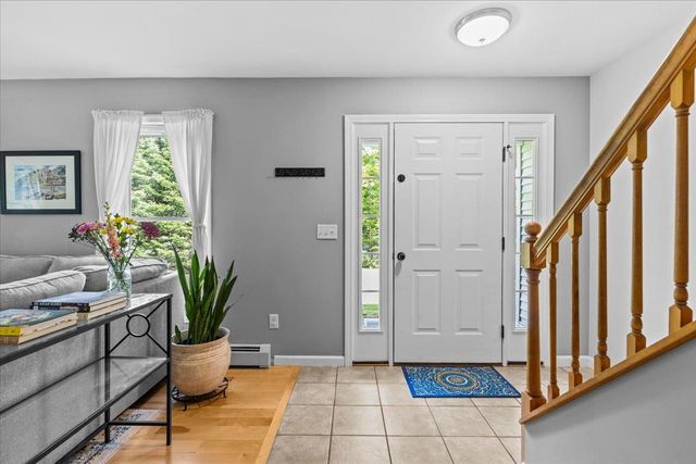 4 Greenbriar Drive, Essex, VT 05452