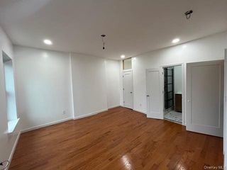 189 Gate Avenue Top Floor, Brooklyn, NY 11238