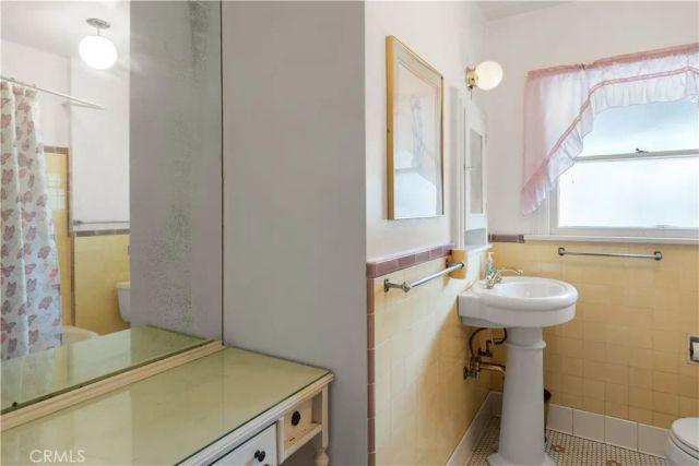 3729 Olive, Long Beach, CA 90807