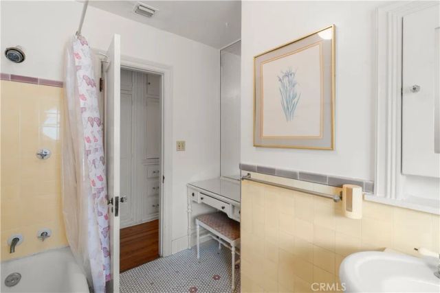 3729 Olive, Long Beach, CA 90807