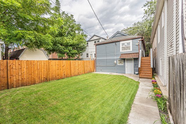 1407 W Fuller Street, Chicago, IL 60608