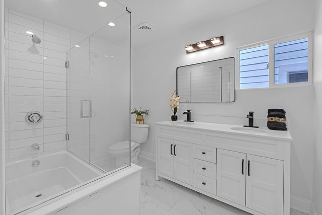 1407 W Fuller Street, Chicago, IL 60608