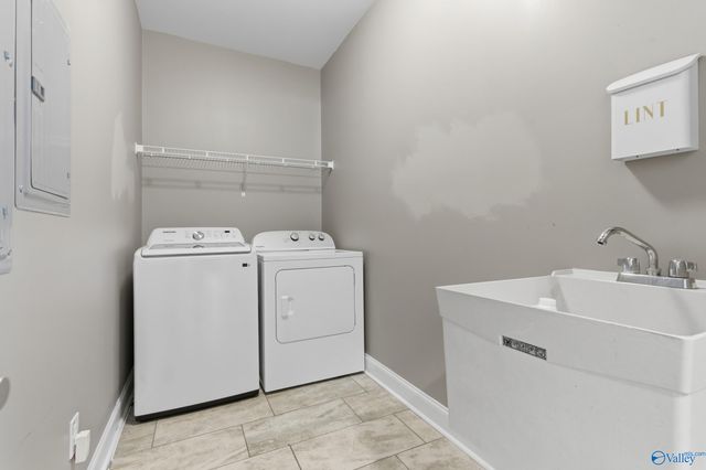 2821 Talon Circle NE, Huntsville, AL 35811