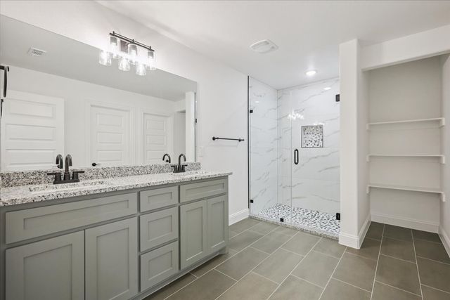 111 N Oak Street, Ector, TX 75439