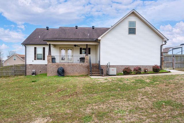 107 Red Gate Ct, Wartrace, TN 37183