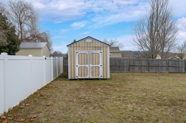 107 Red Gate Ct, Wartrace, TN 37183