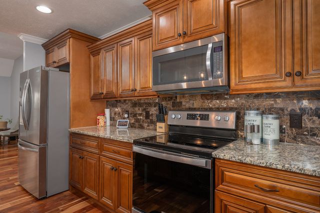 107 Red Gate Ct, Wartrace, TN 37183