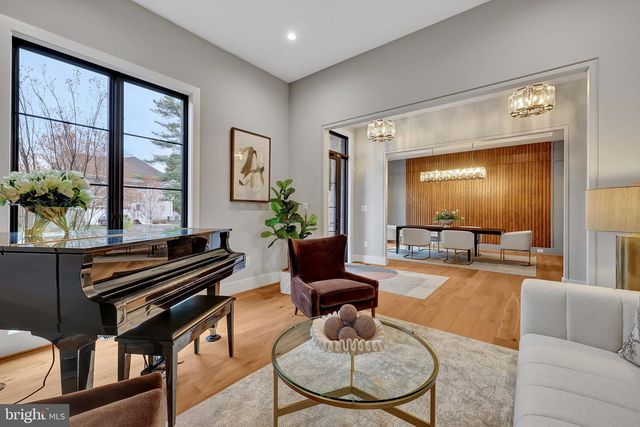 1100 BALLS HILL RD, Mclean, VA 22101