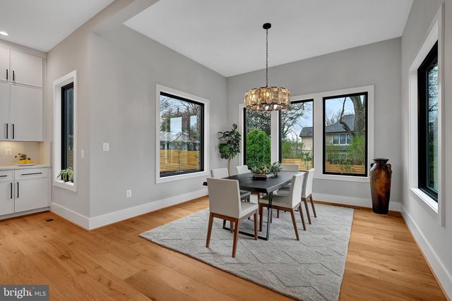 1100 BALLS HILL RD, Mclean, VA 22101