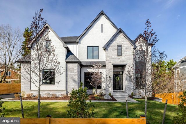 1100 BALLS HILL RD, Mclean, VA 22101