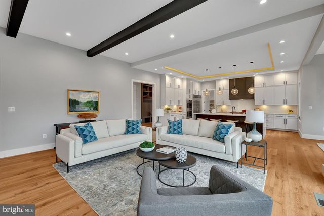 1100 BALLS HILL RD, Mclean, VA 22101