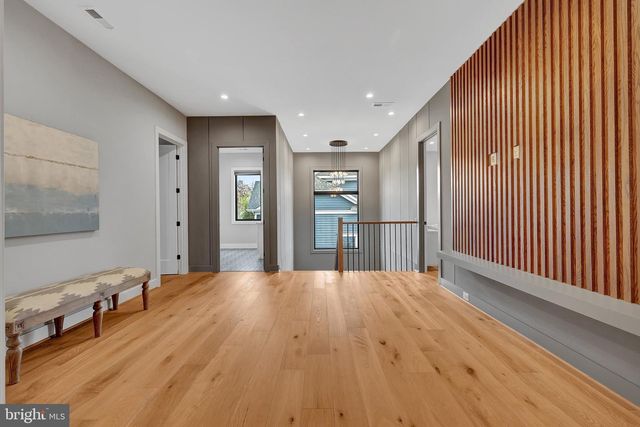 1100 BALLS HILL RD, Mclean, VA 22101