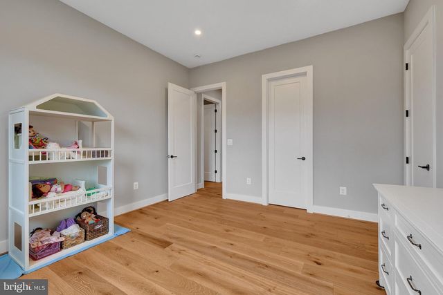 1100 BALLS HILL RD, Mclean, VA 22101