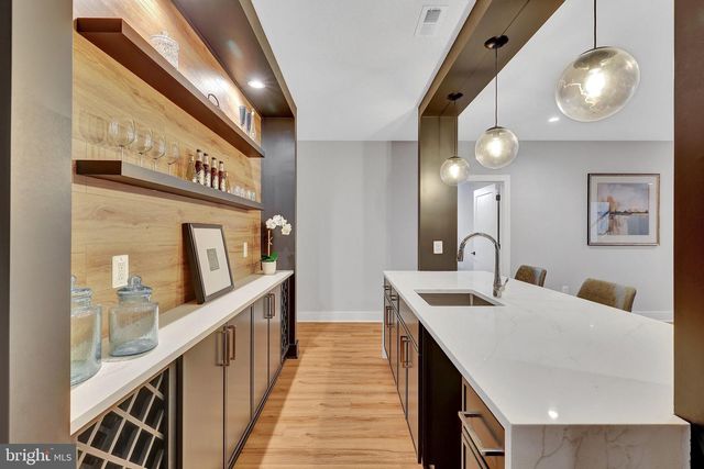 1100 BALLS HILL RD, Mclean, VA 22101