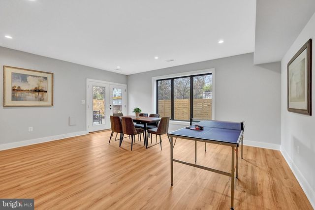 1100 BALLS HILL RD, Mclean, VA 22101