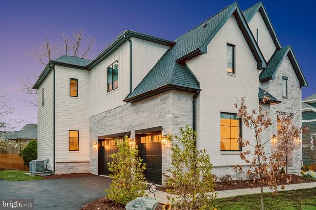 1100 BALLS HILL RD, Mclean, VA 22101