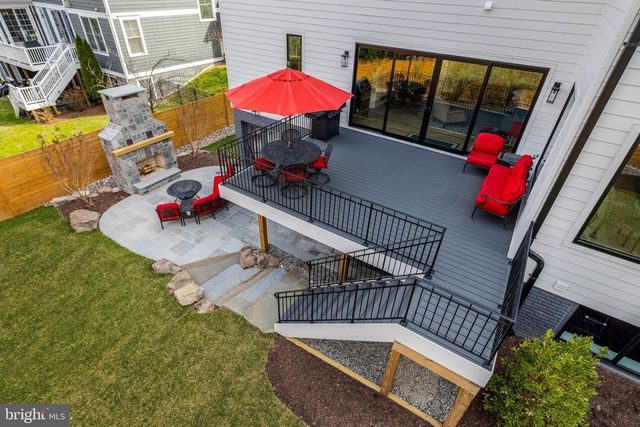 1100 BALLS HILL RD, Mclean, VA 22101