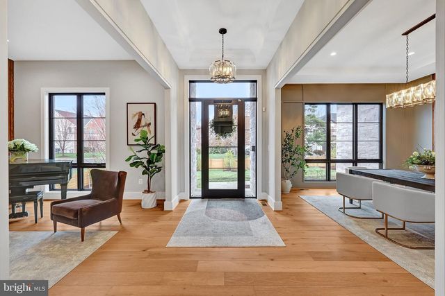 1100 BALLS HILL RD, Mclean, VA 22101