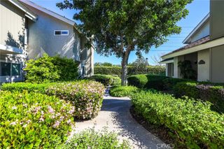 10 Goldenbush, Irvine, CA 92604