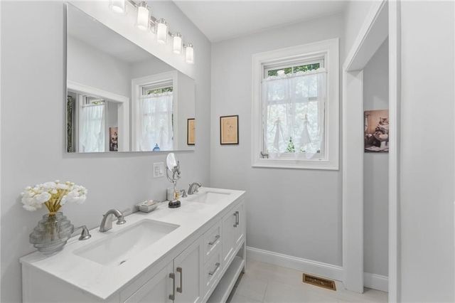 685 Curtis Corner Road, South Kingstown, RI 02879