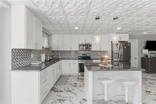 685 Curtis Corner Road, South Kingstown, RI 02879