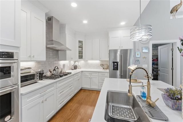 685 Curtis Corner Road, South Kingstown, RI 02879