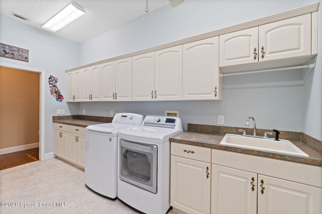 3031 Southern Oaks Drive, Merritt Island, FL 32952