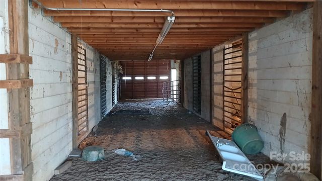 2285 Tarheel Place, Lenoir, NC 28645