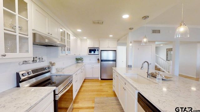 21028 Bay Shore Dr, Flint, TX 75762