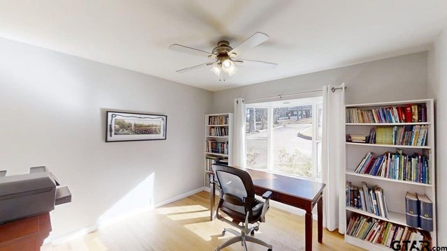 21028 Bay Shore Dr, Flint, TX 75762