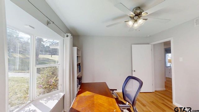 21028 Bay Shore Dr, Flint, TX 75762