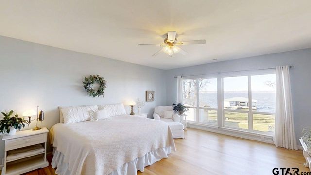 21028 Bay Shore Dr, Flint, TX 75762