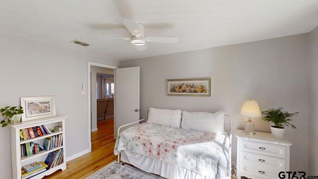 21028 Bay Shore Dr, Flint, TX 75762