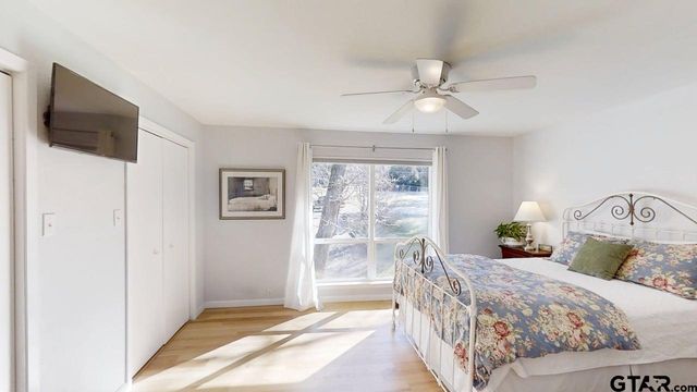 21028 Bay Shore Dr, Flint, TX 75762