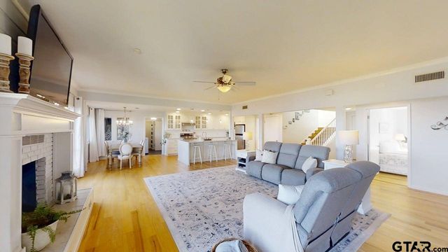 21028 Bay Shore Dr, Flint, TX 75762